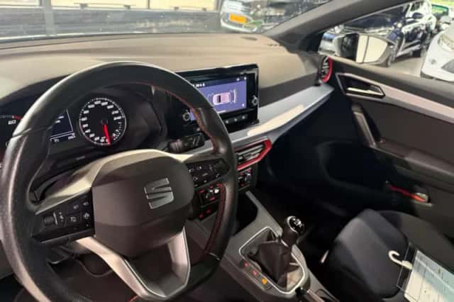 SEAT Ibiza (2022) thumbnail 5