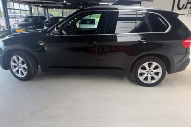 BMW X5 (2010) thumbnail 3