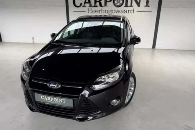 Ford Focus (2012) thumbnail 2