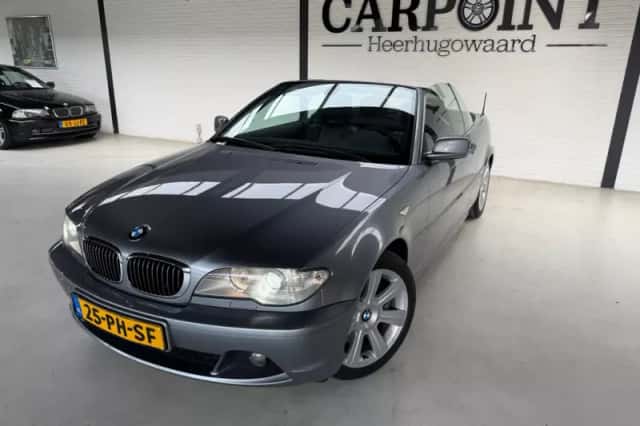 BMW 3-Serie (2004) thumbnail 2