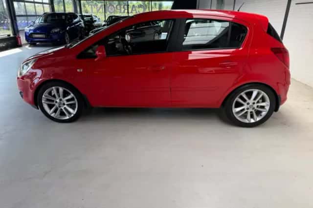 Opel Corsa (2007) thumbnail 4