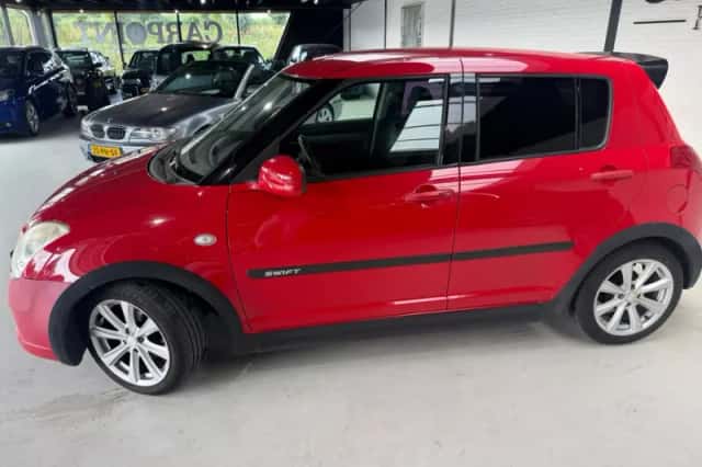 Suzuki Swift (2008) thumbnail 3