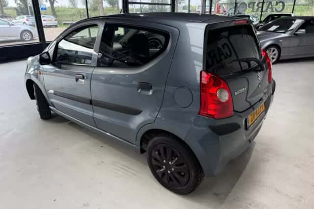 Suzuki Alto (2010) thumbnail 4