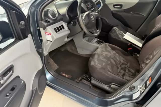 Suzuki Alto (2010) thumbnail 5