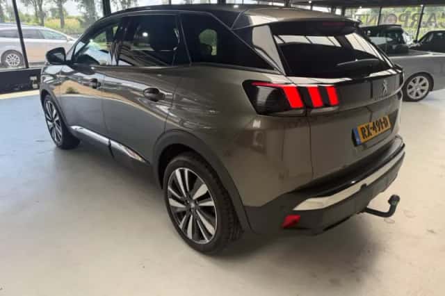 Peugeot 3008 (2018) thumbnail 5