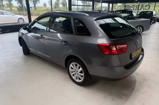 SEAT Ibiza (2013) thumbnail 4