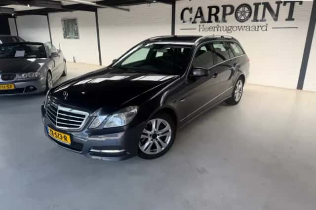 Mercedes-Benz E-Klasse (2012) thumbnail 1