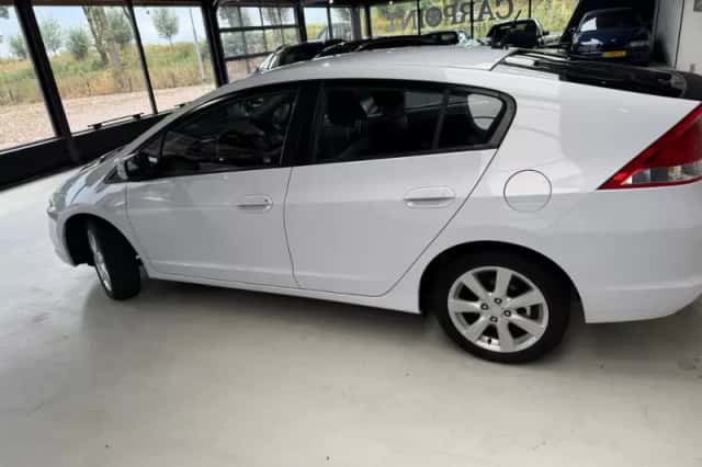 Honda Insight (2010) thumbnail 5