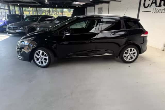 Renault Clio (2020) thumbnail 3