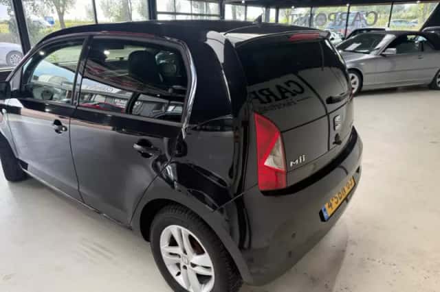 SEAT Mii (2014) thumbnail 4