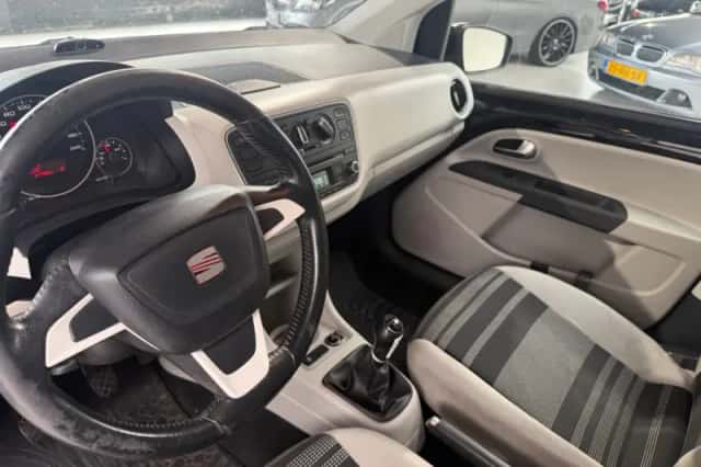 SEAT Mii (2014) thumbnail 6