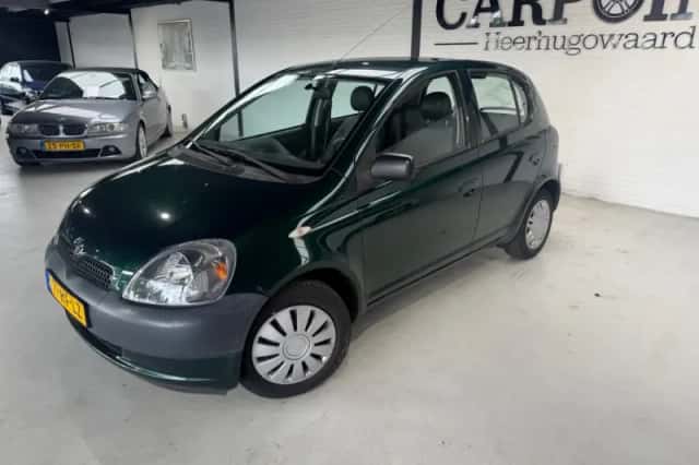Toyota Yaris (2001) thumbnail 2