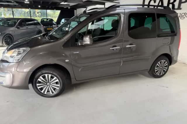 Peugeot Partner (2018) thumbnail 3