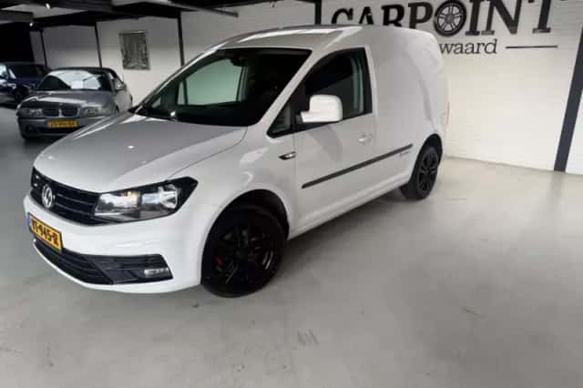 Volkswagen Caddy (2016) thumbnail 2