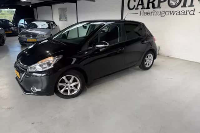 Peugeot 208 (2014) thumbnail 2