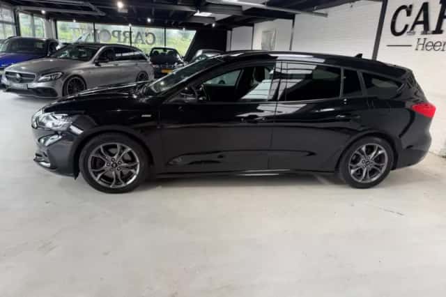 Ford Focus (2020) thumbnail 5