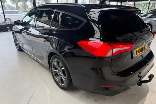Ford Focus (2020) thumbnail 6