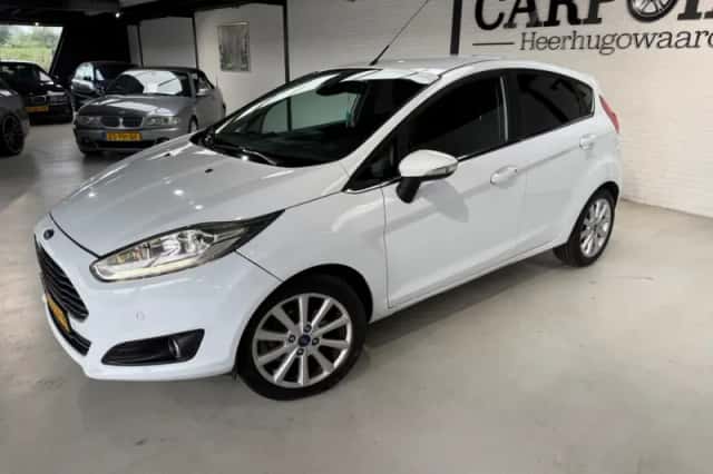 Ford Fiesta (2017) thumbnail 2