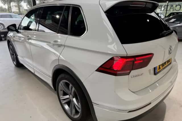 Volkswagen Tiguan (2019) thumbnail 4
