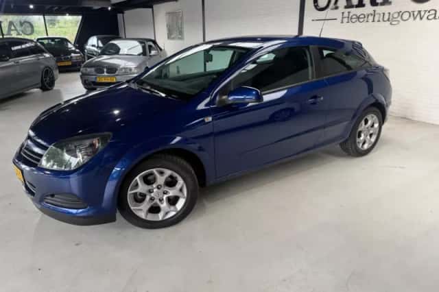 Opel Astra (2005) thumbnail 2