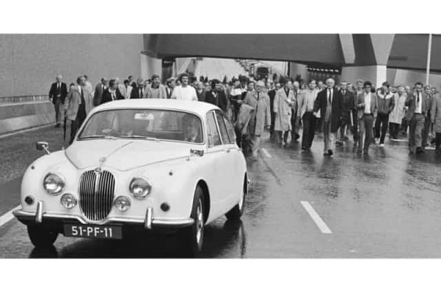 Jaguar 240 (1977) thumbnail 3