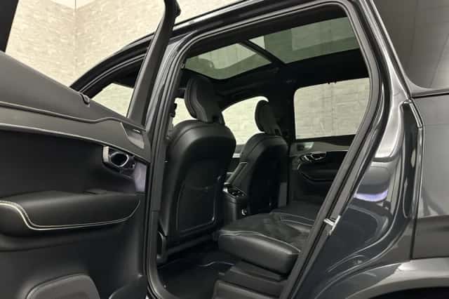 Volvo XC90 (2018) thumbnail 5