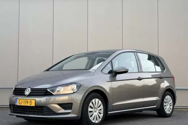 Volkswagen Golf Sportsvan (2015) thumbnail 1