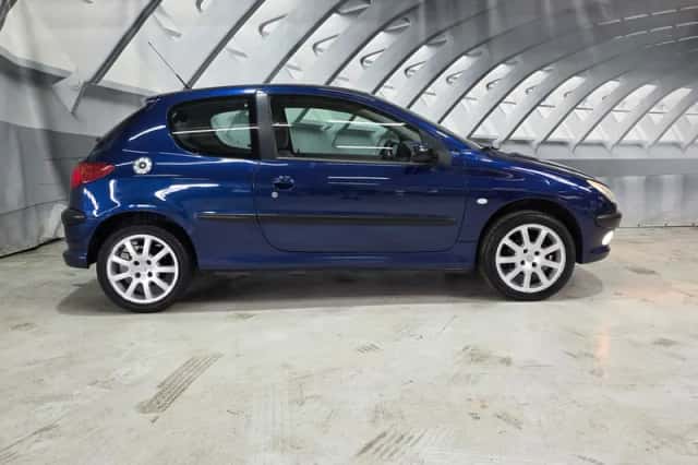 Peugeot 206 (2003) thumbnail 4