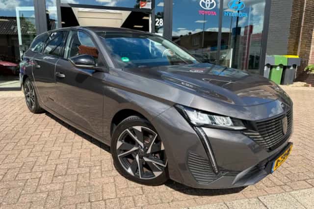 Peugeot 308 (2022) thumbnail 4
