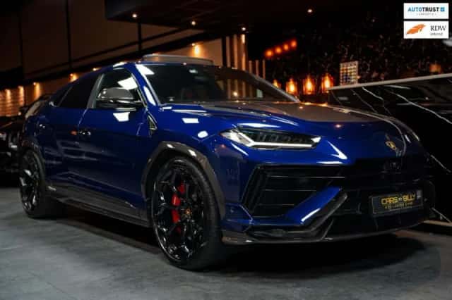 Lamborghini Urus (2023) thumbnail 1