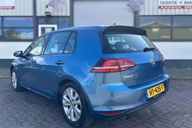 Volkswagen Golf (2016) thumbnail 6