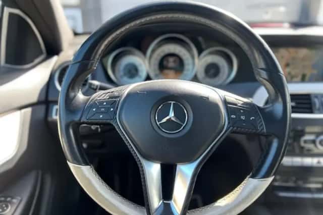 Mercedes-Benz C-Klasse (2011) thumbnail 4