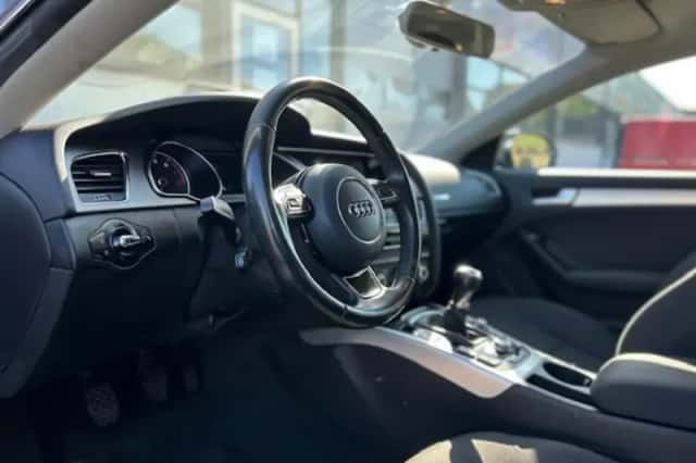 Audi A5 (2012) thumbnail 2