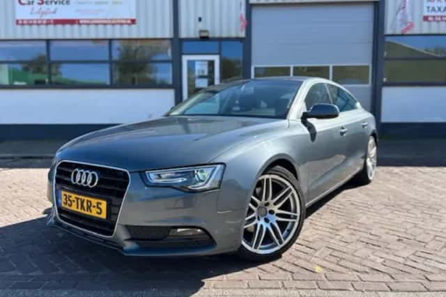 Audi A5 (2012) thumbnail 3