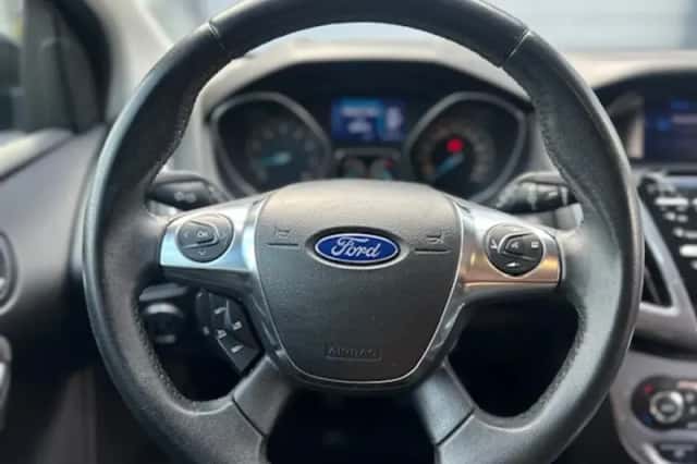 Ford Focus (2013) thumbnail 4
