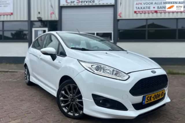 Ford Fiesta (2016) thumbnail 1