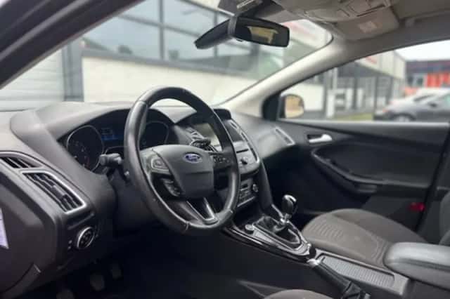 Ford Focus (2016) thumbnail 2