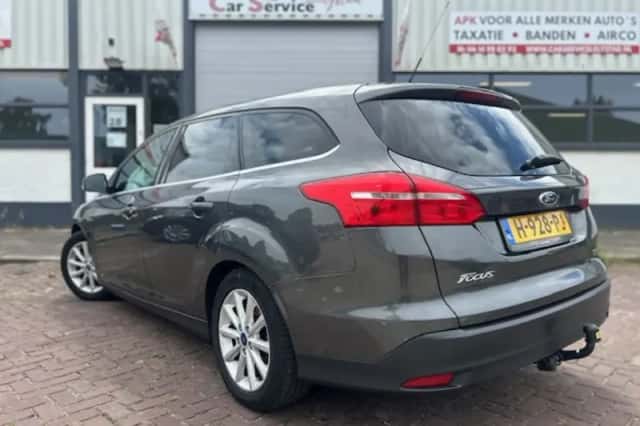 Ford Focus (2016) thumbnail 5