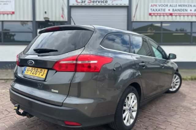 Ford Focus (2016) thumbnail 6