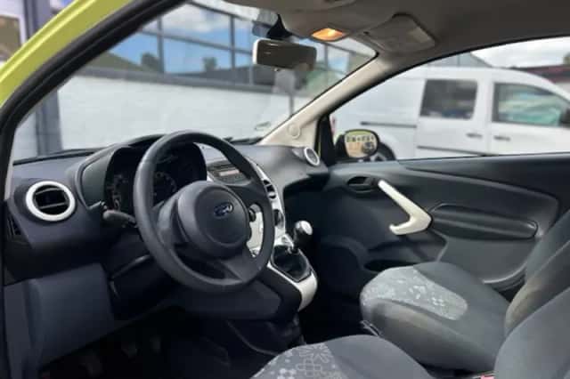 Ford Ka (2012) thumbnail 2