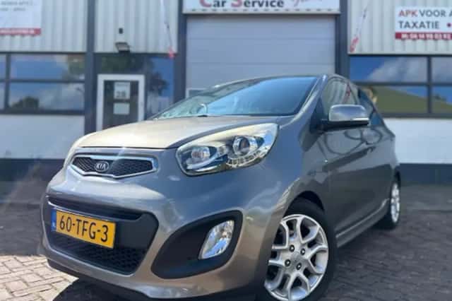 Kia Picanto (2012) thumbnail 3