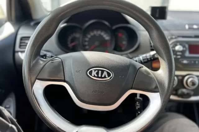 Kia Picanto (2012) thumbnail 4