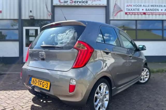 Kia Picanto (2012) thumbnail 5