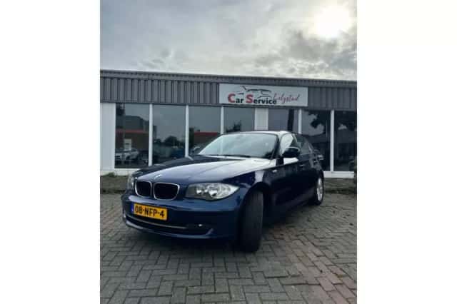 BMW 1-Serie (2010) thumbnail 2