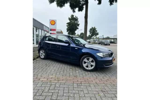 BMW 1-Serie (2010) thumbnail 3