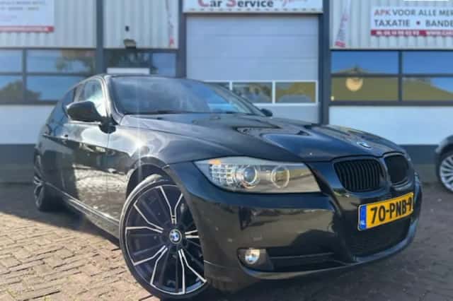 BMW 3-Serie (2011) thumbnail 1
