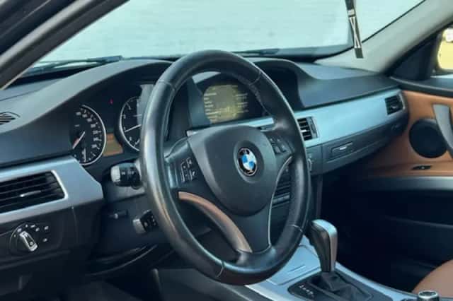 BMW 3-Serie (2011) thumbnail 2