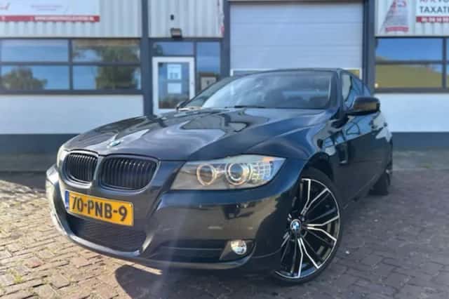 BMW 3-Serie (2011) thumbnail 3
