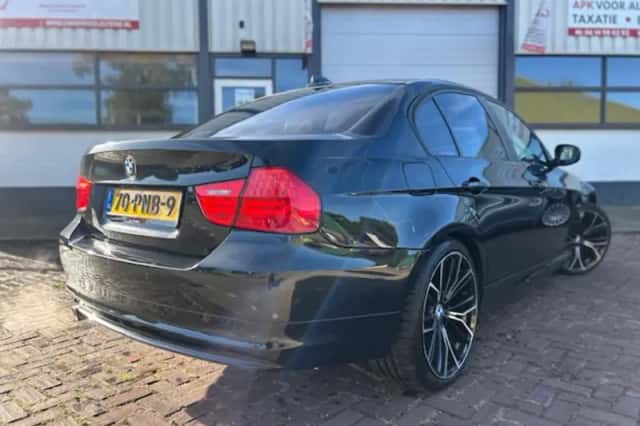 BMW 3-Serie (2011) thumbnail 6
