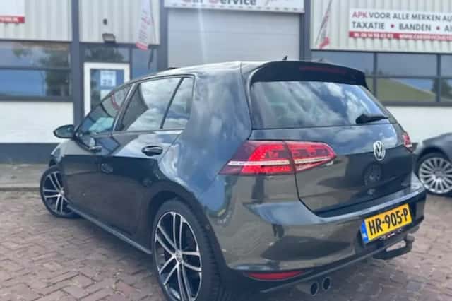 Volkswagen Golf (2015) thumbnail 6